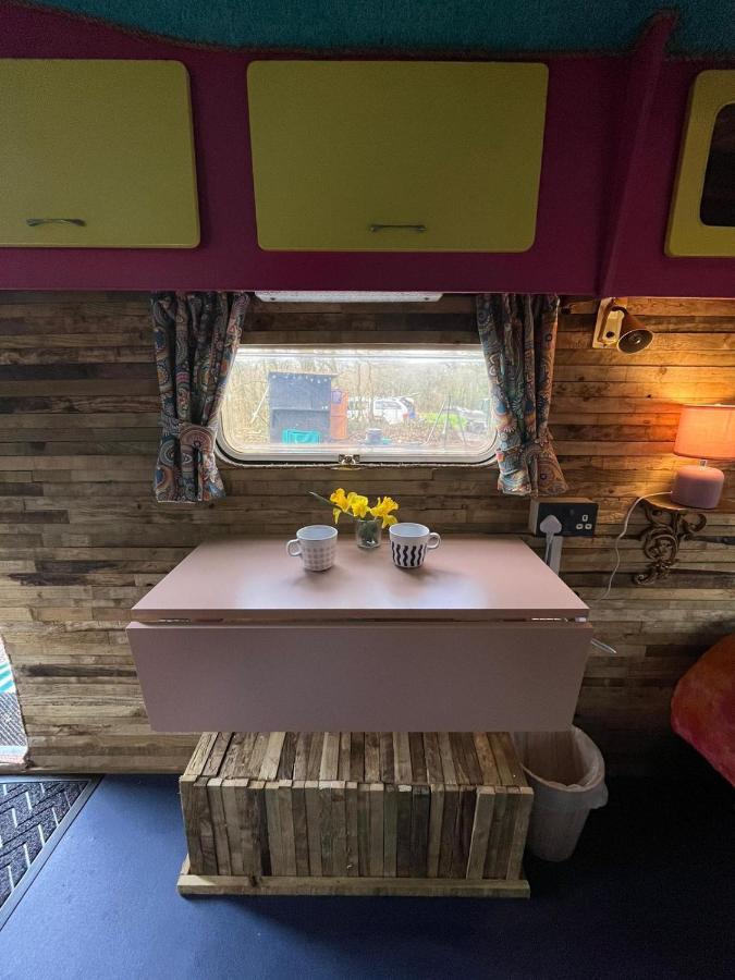 Budget Stay, In Lovely Private Setting With Rustic Charm, Log Burner, Fire Pit, Campers Kitchen & Eco Loo No Bedding Supplied 纳伯斯 外观 照片